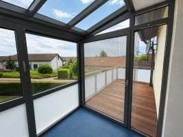 Hauptbild 3,5 Zimmer Etagenwohnung mit Wintergarten und Balkon mit zusätzlichem Zimmer + Bad im Dachgeschoss